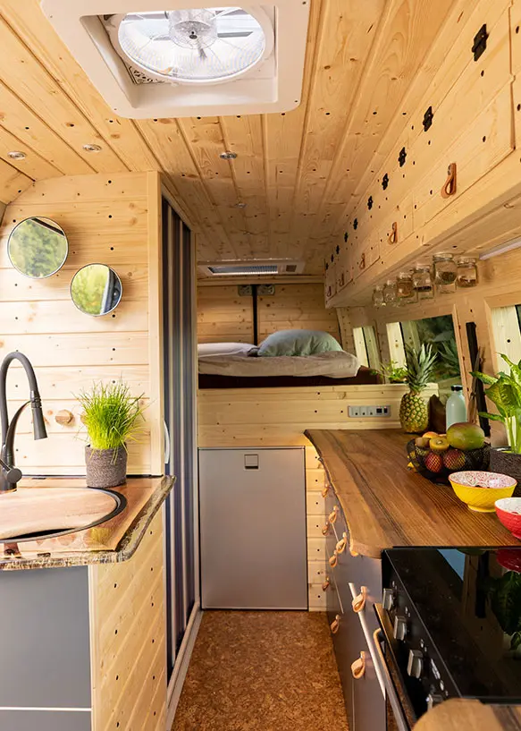 black-forest-vans-villa-auf-4-raedern-insights-mieten-1.4