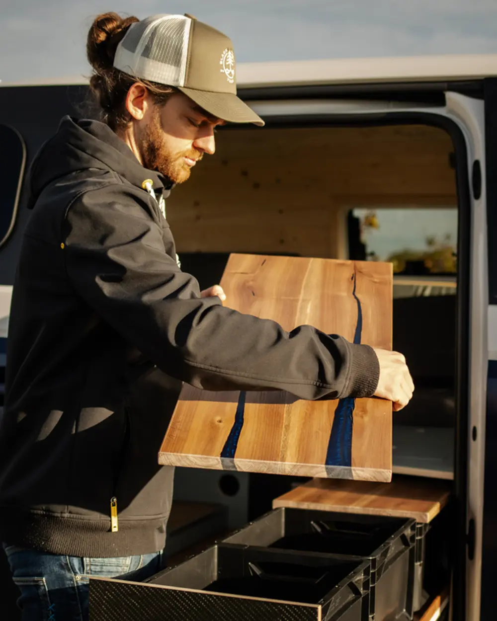 Black-Forest-Vans-Organische-Formen-Epoxidharz